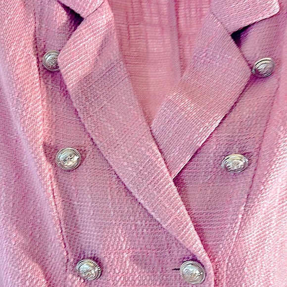 Light pink textured woven fabric double breasted short jacket & silver buttons - Picture 2 of 6